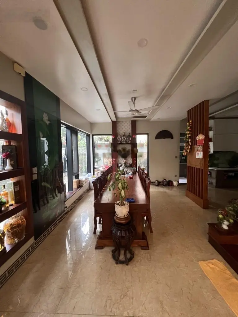 Bán biệt thự BT06 Việt Hưng mặt phố kinh doanh - vỉa hè 5m thiết kế tân cổ điển giá tốt nhất 60 tỷ