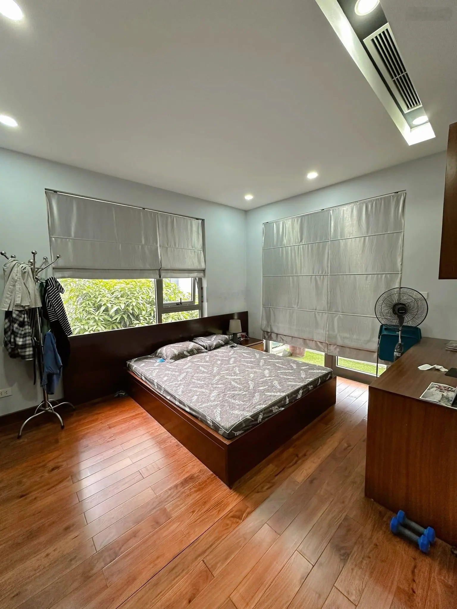 Biệt thự lô góg, đường Nguyễn Tuân, Quận Thanh Xuân, 117m2, 7 tầng, thang máy, giá thỏa thuận