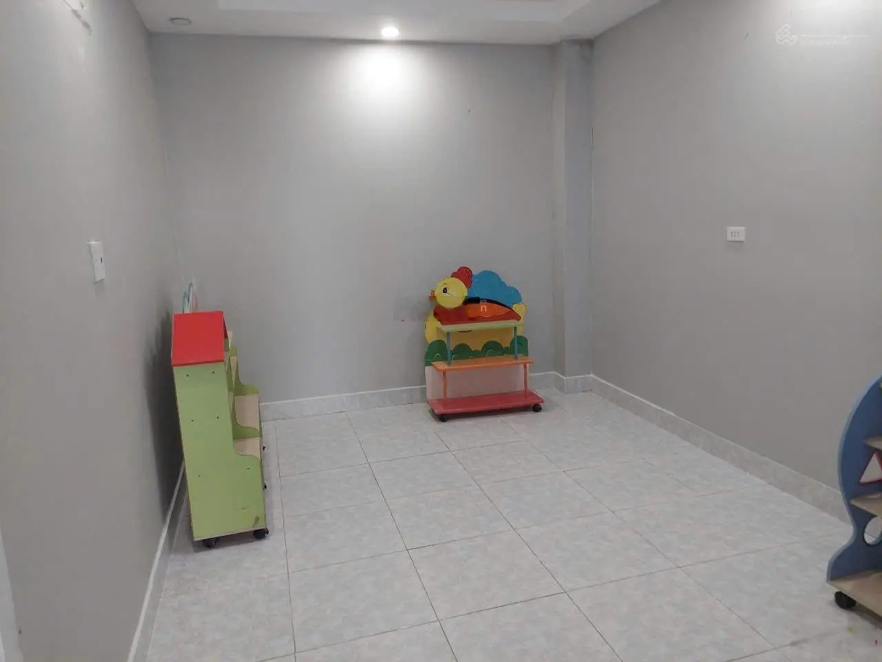 Hiếm! Bán gấp nhà ngay vòng xoay Phú Lâm 50m2 giá 9.399 tỷ bớt mạnh