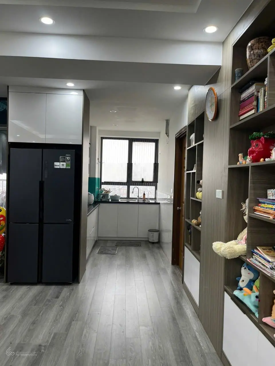 Căn góc 90.6m2 tòa HHB 3PN 2VS ban công Đông Nam full nội thất giá chỉ 2.7 tỷ