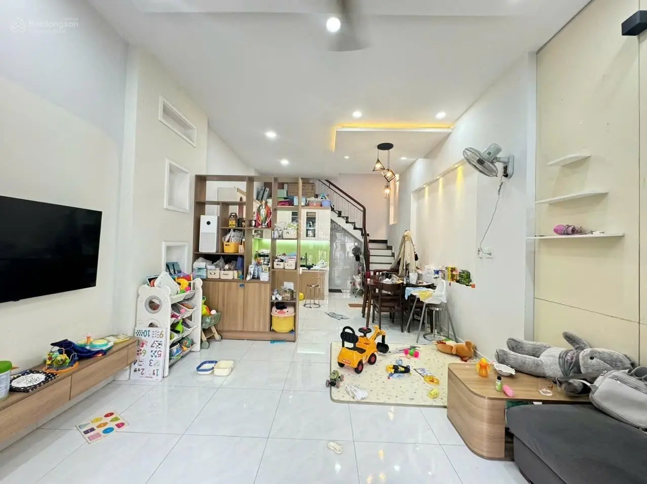 Bán nhà Hẻm xe hơi đường Võ Văn Hát - 4 tầng - giá 4.9 tỷ