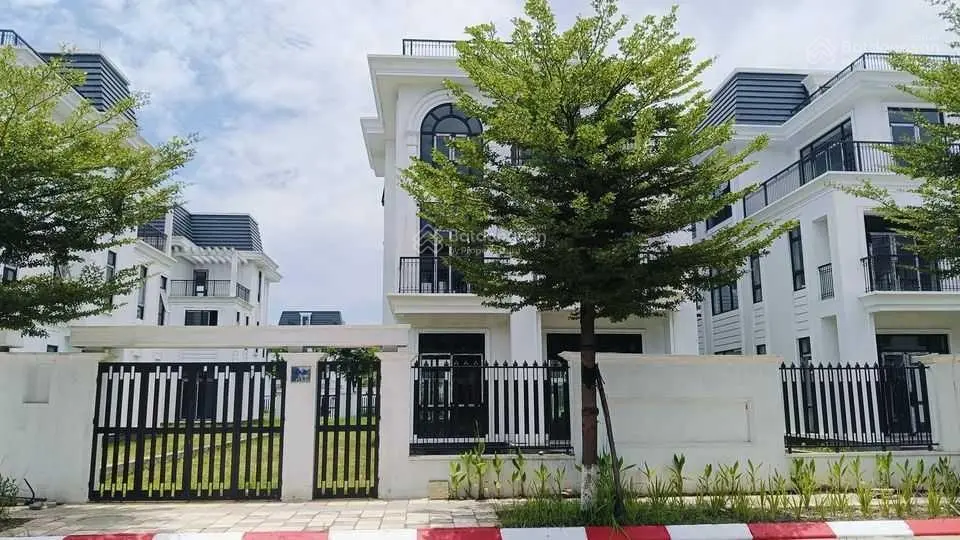Hot! bán biệt thự tại hud mê linh căn cuối cùng dt 210m2, hướng đông bắc, sẵn nhà, xây 3 tầng.