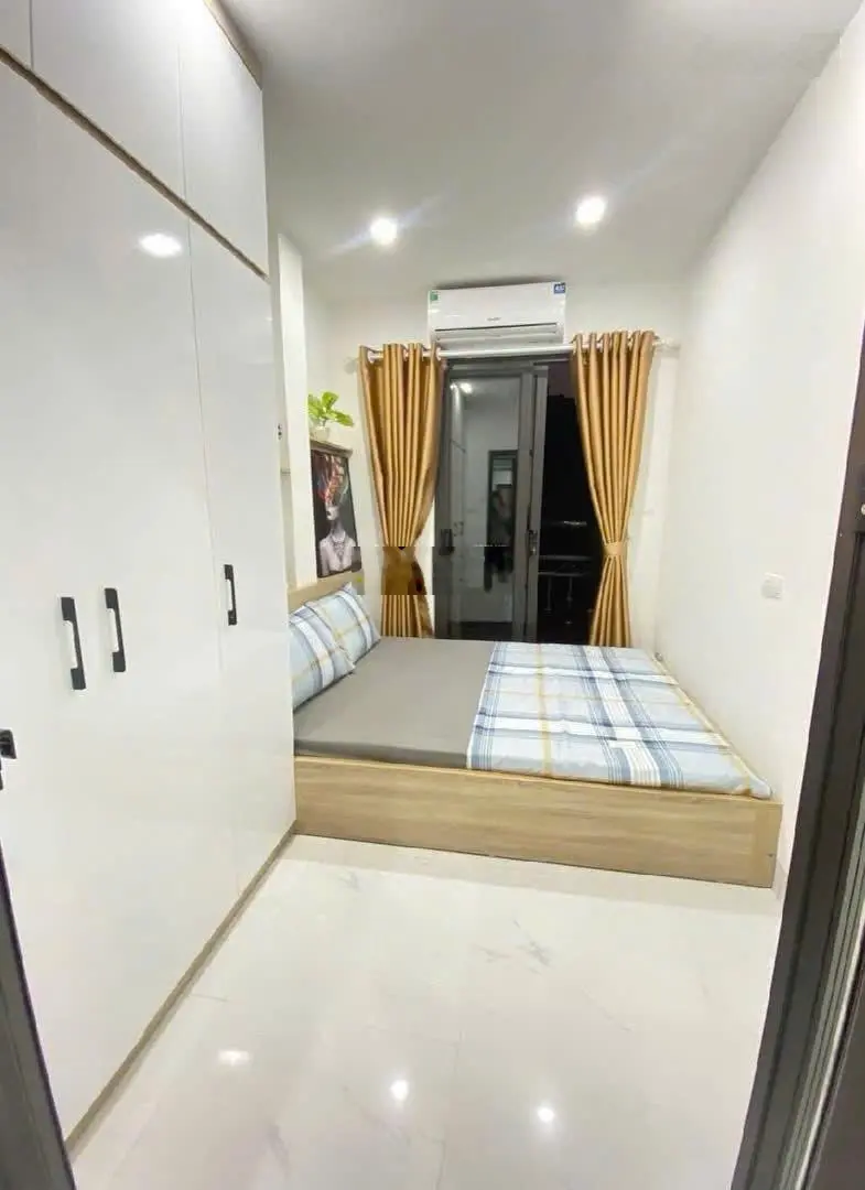 Quá đẹp! Toà CHDV Hào Nam, 80m2*7T, MT 4.8M, 14 căn hộ 2n1k, đủ PCCC, sát phố, lãi 7%/năm