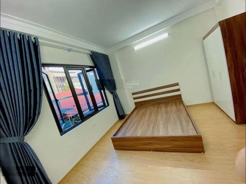 Bán nhà 4T DT 55m2 phố cổ Ngọc Lâm - sau 1 nhà ra mặt phố - thoáng sau - diện tích rộng - tổng 6PN