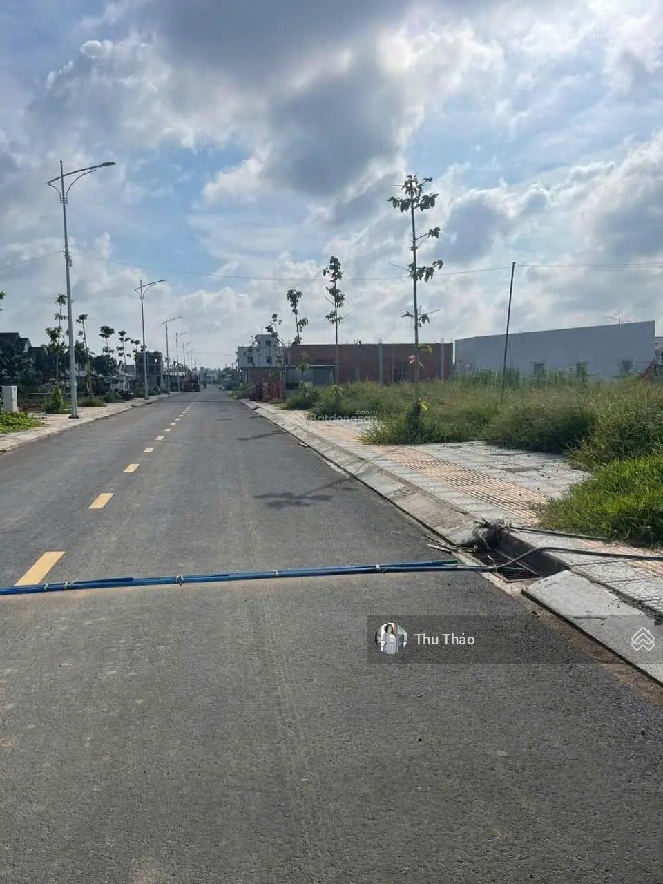 Cần xoay tiền bán đất Lộ Thống Nhất, gần chợ Phường 7, Bến Tre DT 120m2. Sổ Sẵn