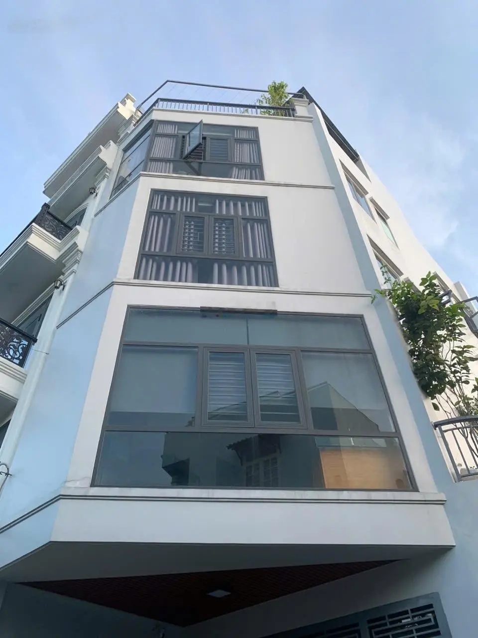 Nhà 2 mặt tiền kinh doanh, 3 tầng đường Trường Chinh, Quận 12, chỉ 14 tỷ, có thương lượng