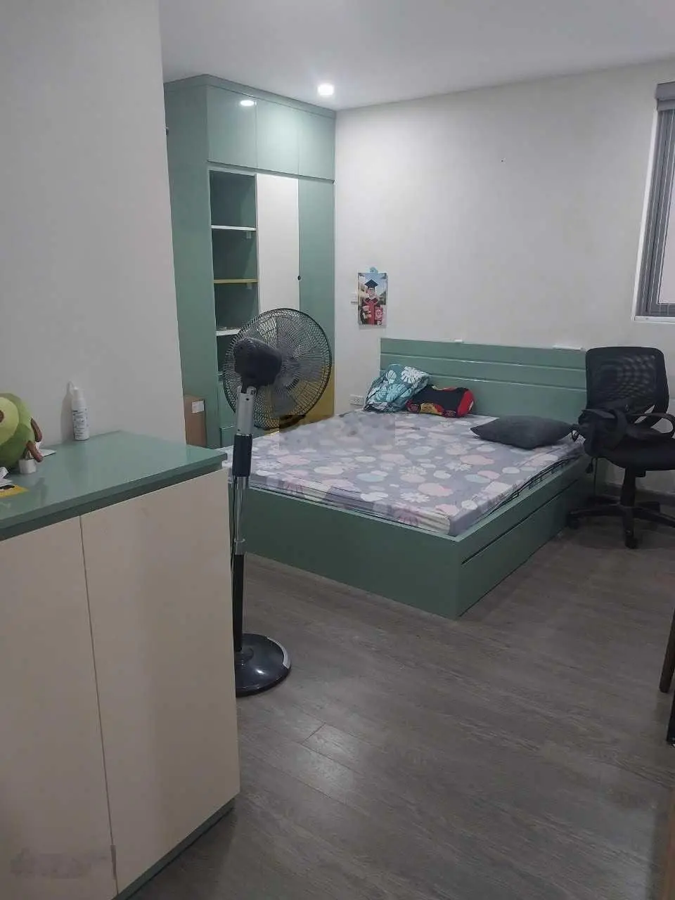 Chính chủ bán căn 3pn 94m2. Tầng trung ban công Đông Bắc