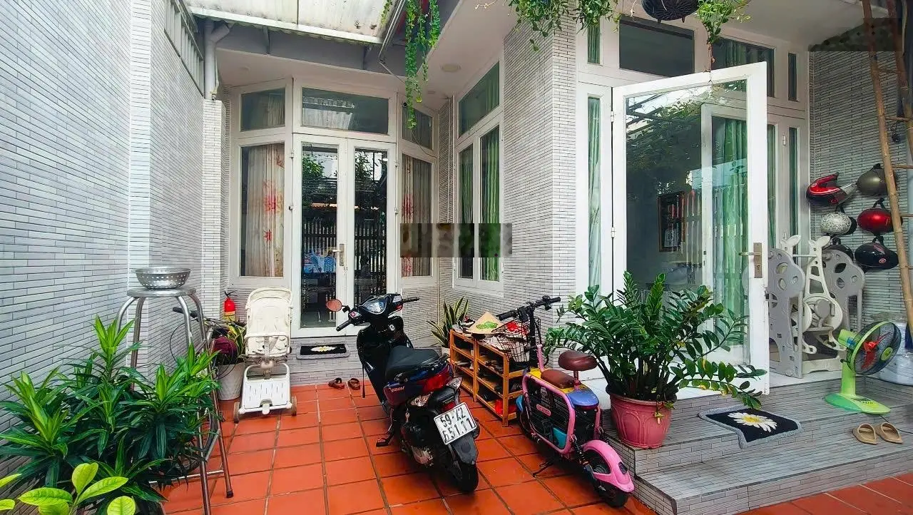 Nhà đẹp 2 tầng ô tô đậu đỗ gara tại gia - hxh 6m - 83m giá chỉ 7.2 tl - khu phân lô an ninh