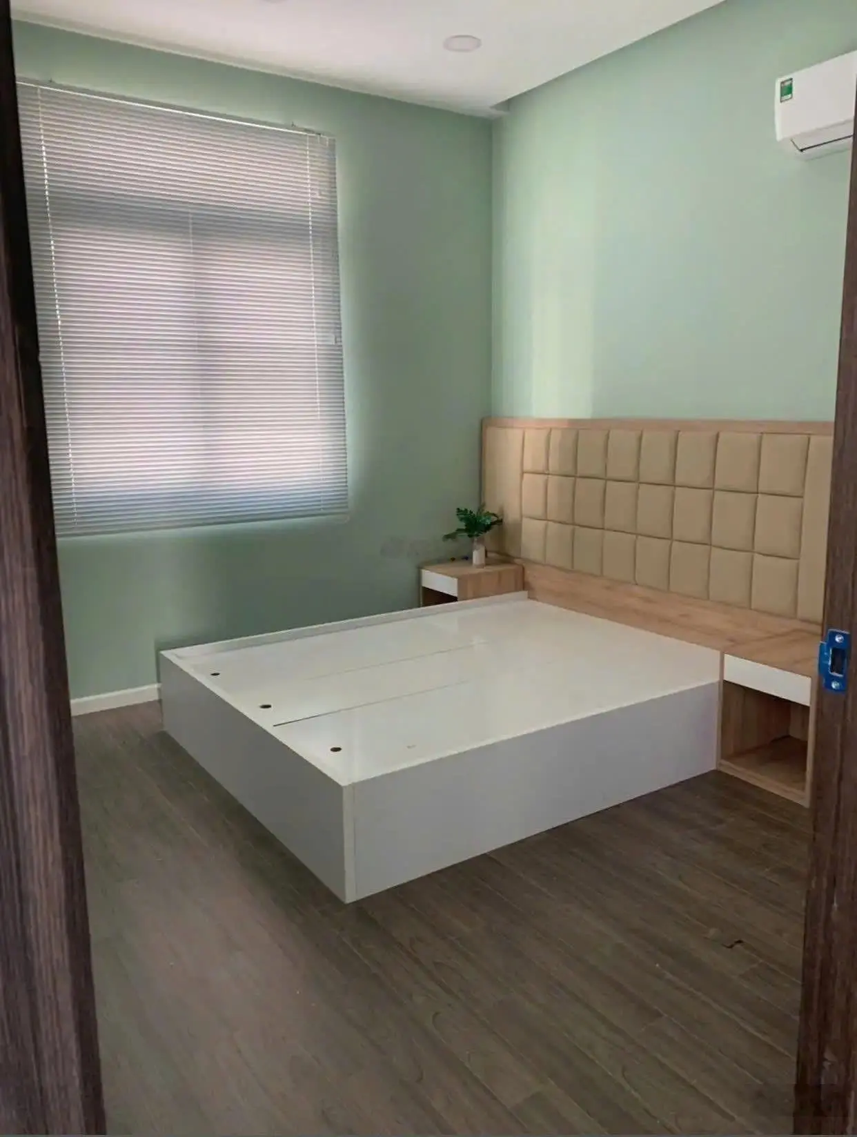 Biệt thự Bella Villa Đức Hòa full nội thất. Diện tích sàn 157m2 chính chủ 3 tỷ 2