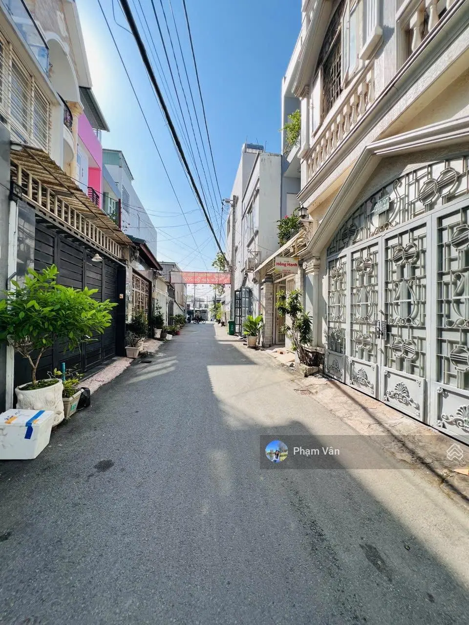 Nhà đẹp 3 Tầng Tk hiện đại, có gara ô tô, sát mặt tiền gần Chung cư Sunview phường Tam Phú. 85m2