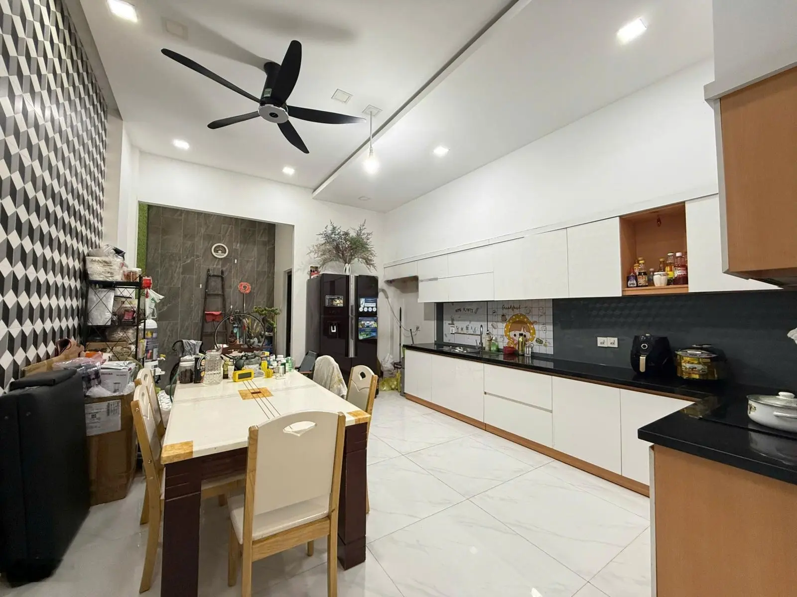 Nhà 3 tầng mới đẹp thiết kế hiện đại, Phường Phước Hoà chỉ 7.8 tỷ full nội thất/ lh 0931800111