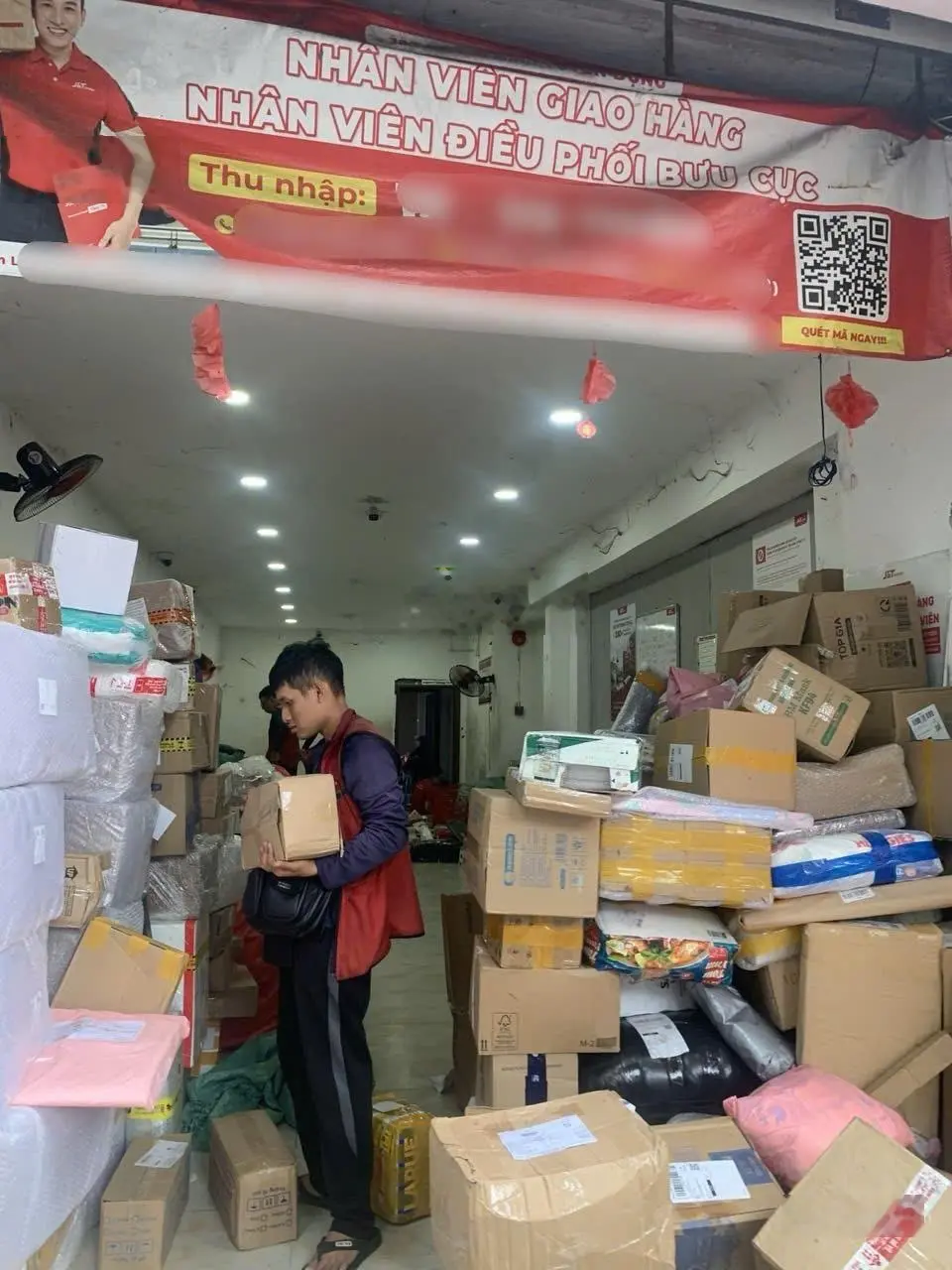 Cần bán nhanh mặt tiền trần bình trọng quận 5,dt 84m2 đường 20m,lề 4m.