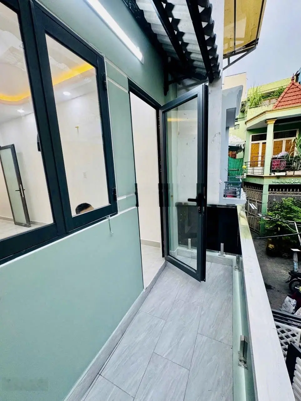 - BÁN NHÀ Q4 KHU DÂN CƯ HIỆN HỮU KHÔNG LO GIẢI TOẢ nNguyễn Thần Hiến, Phường 18, Quận 4, TPHCM.