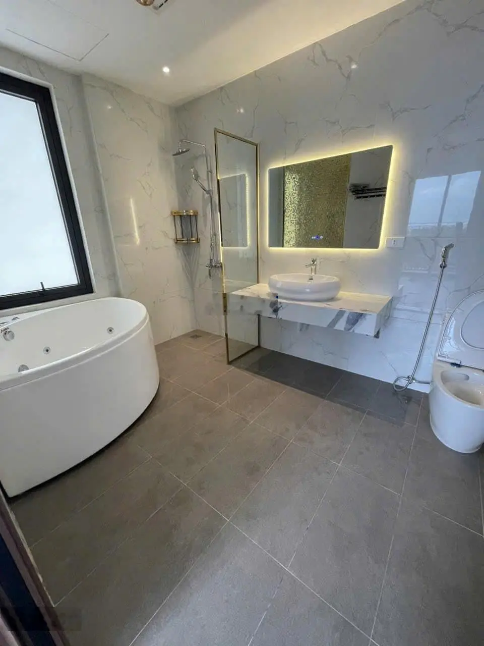Bán nhà Phúc Lợi căn góc 51m2 x 6 tầng x 6m MT, thang máy, ngõ ô tô tránh nhau, kinh doanh