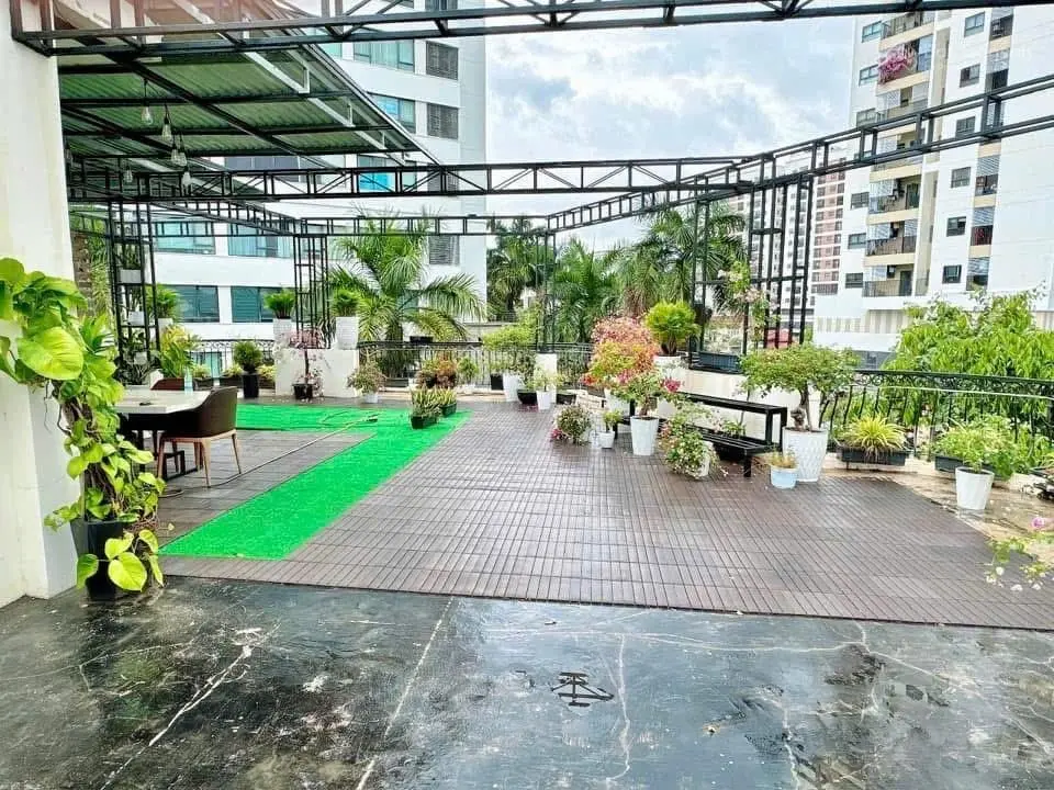 Em Nguyệt Nha Trang cần bán căn nhà Nha Trang ngay vòng xoay. Lh[0867.656.100]