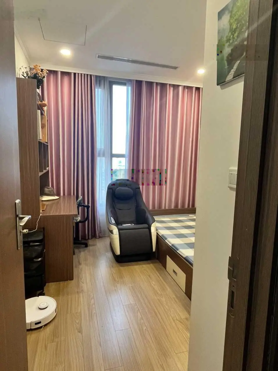 Bán căn hộ 3 ngủ 106 m2 ban công Đông Nam giá 8.3 tỷ sổ đỏ sẵn sàng giao dịch