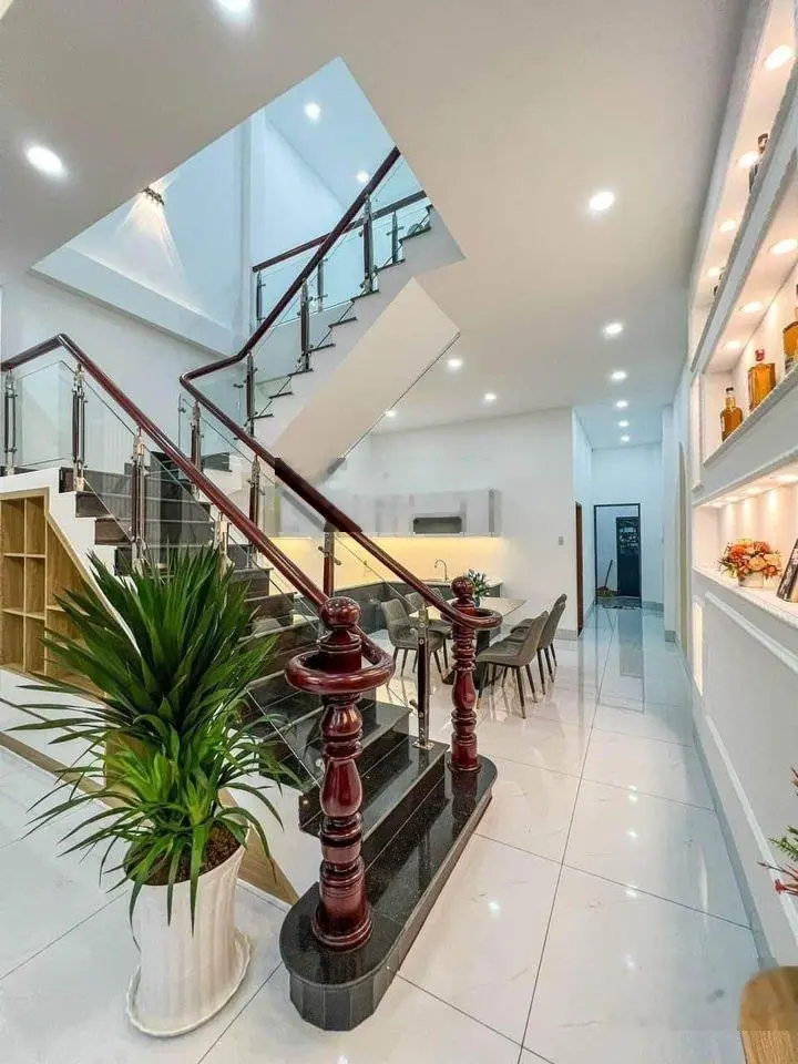 Chính chủ cần bán nhanh trước tết nhà mới xây 100% DT 4x10m dọn vào ở ngay