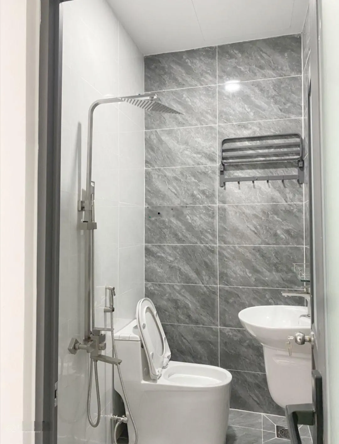 Cạnh mặt tiền Lâm Văn Bền - nhà đẹp full nội thất - thông số chuẩn A4 4x10m - giá 5.8 tỉ (có video)