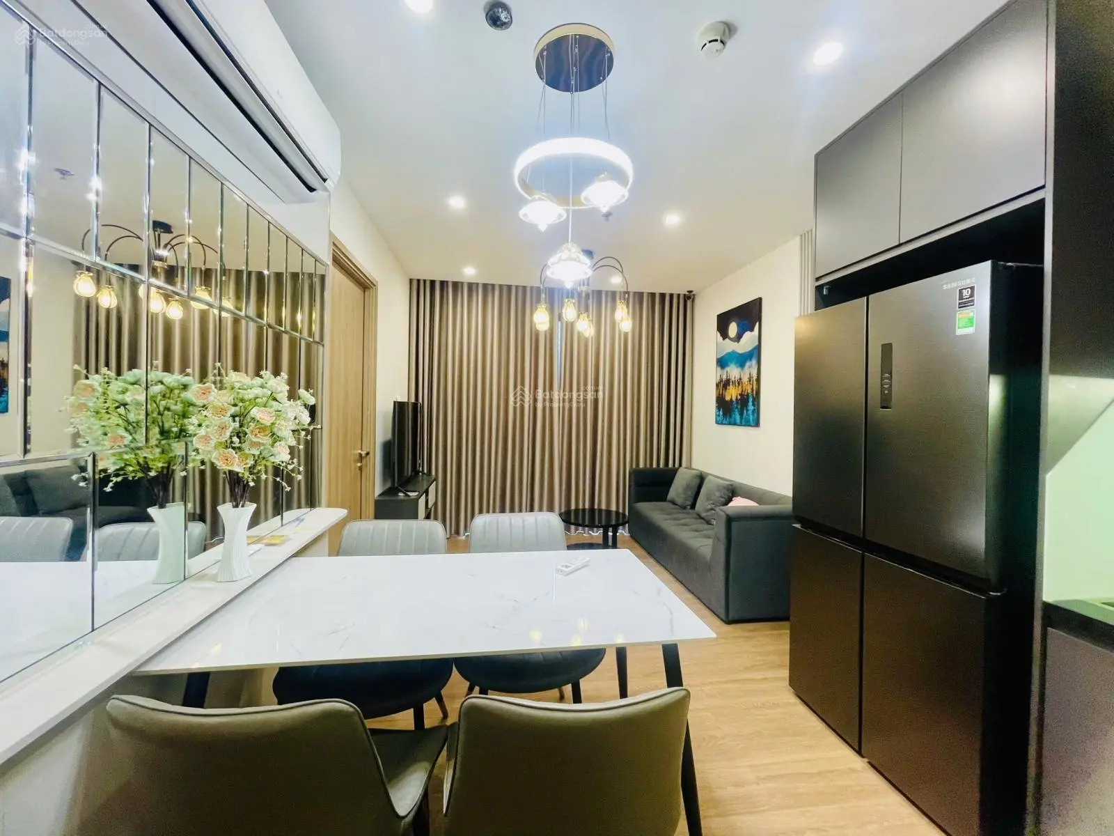 Chỉ 2tỷ85 căn 2 phòng ngủ full nội thất Beverly Solari Vinhomes Quận 9