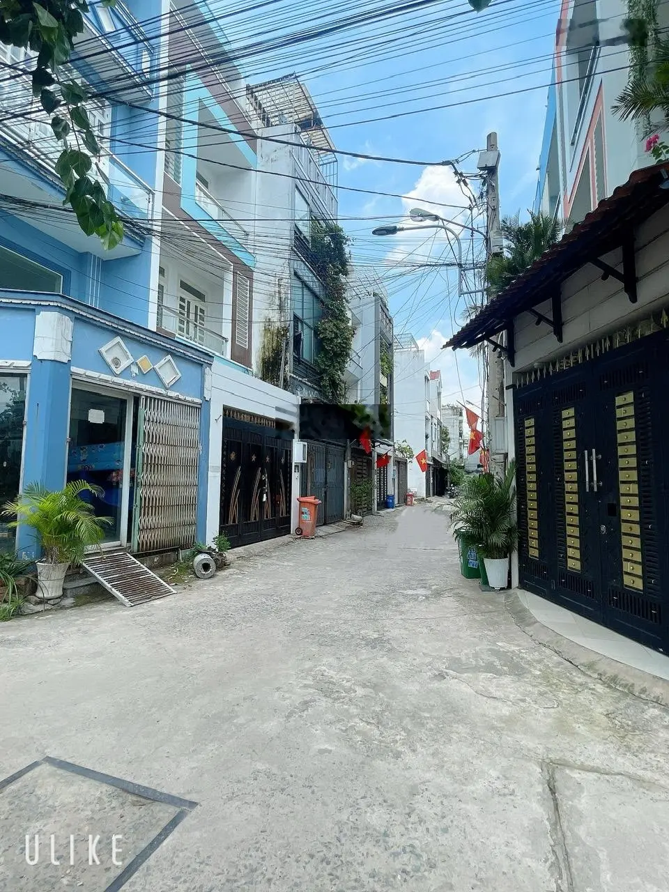 Nhà 3 tầng 5PN, 6WC, DT: 65m2 - Khu phân lô đồng bộ - P. Linh Đông, Thủ Đức