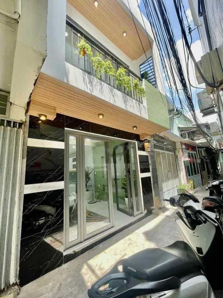 SIÊU PHẨM 2 TỶ 9 - 30m2 - NHÀ 2 TẦNG LUNG LINH - BHH A - LÊ VĂN QUỚI