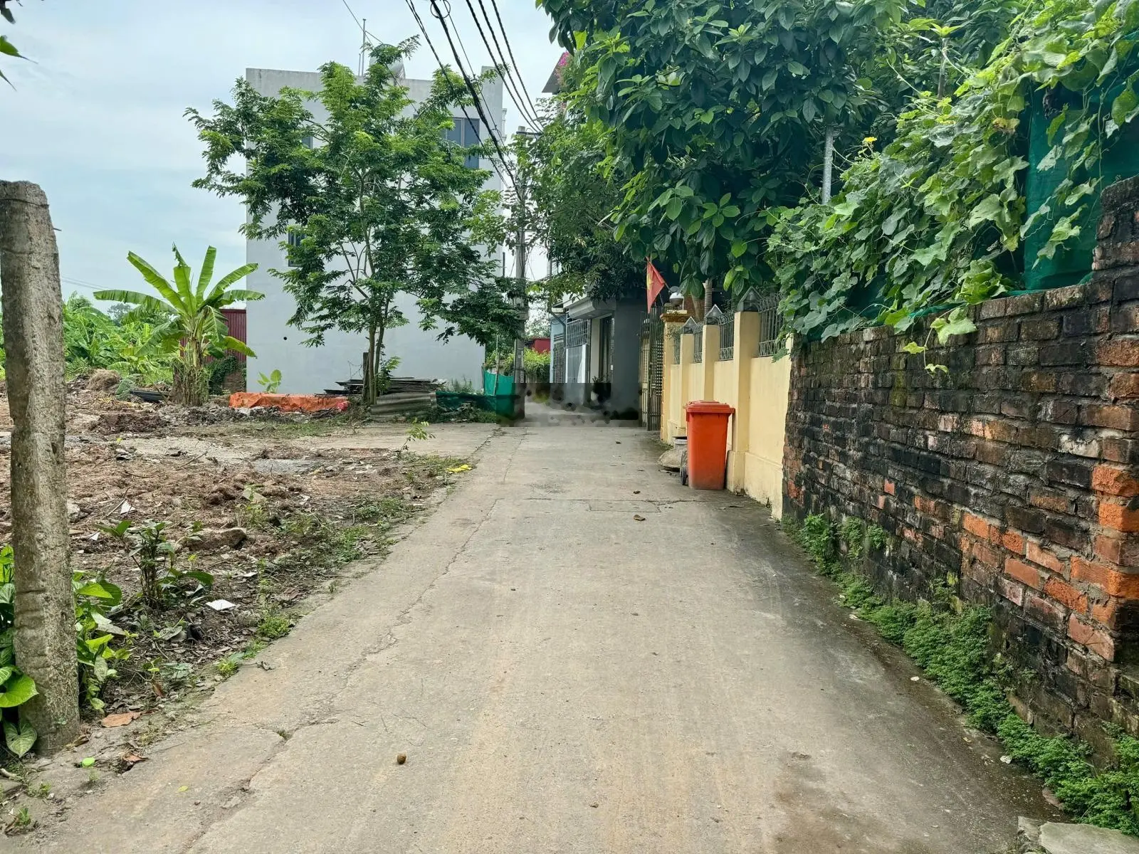 Cần bán gấp đất thôn Hội Phụ - Đông Hội. DT 70m2, đường ô tô, ngõ thông, cách Vin Cổ Loa 200m.