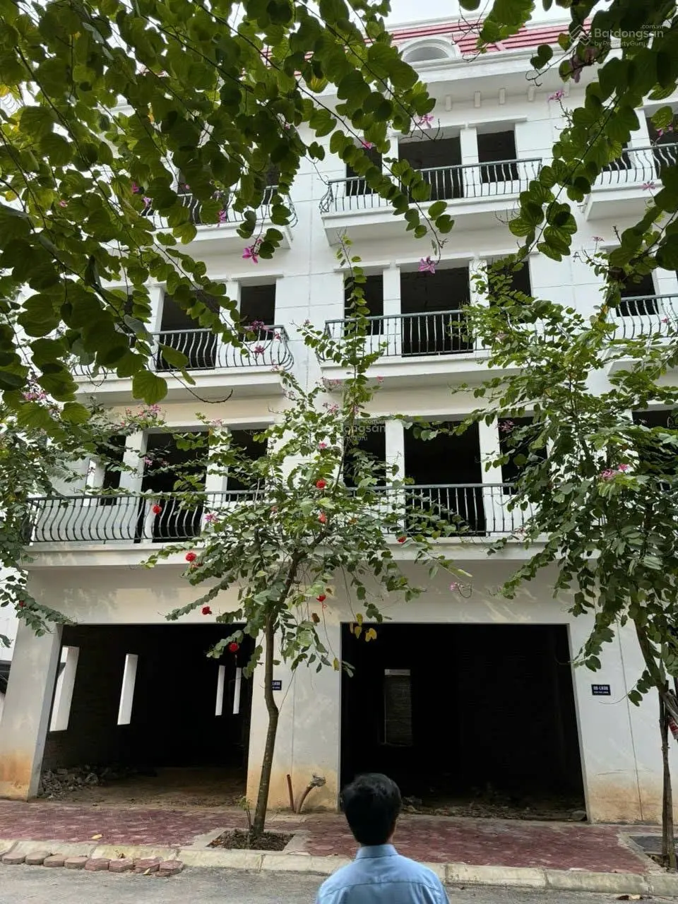 Rẻ nhất liền kề phú lương 62m,5 tầng ,xây thô , giá hơn 12 tỷ , miễn trung gian , lh 0948 655 ***