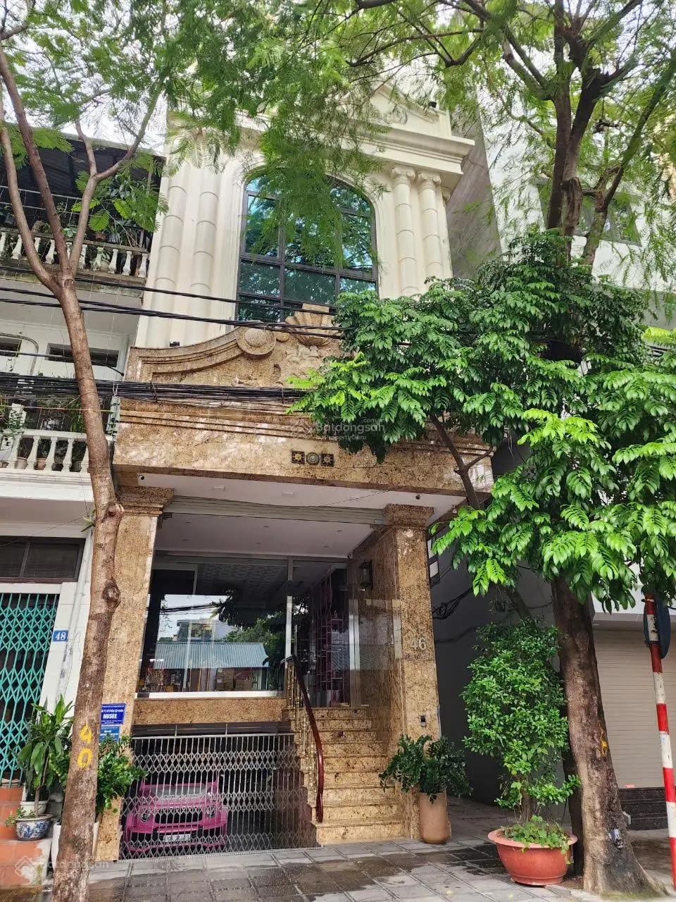Bán nhà đẹp Hồ Tùng Mậu, view hồ - gara ô tô vỉa hè - thang máy, 74,2 m2, giá 19.5 tỷ