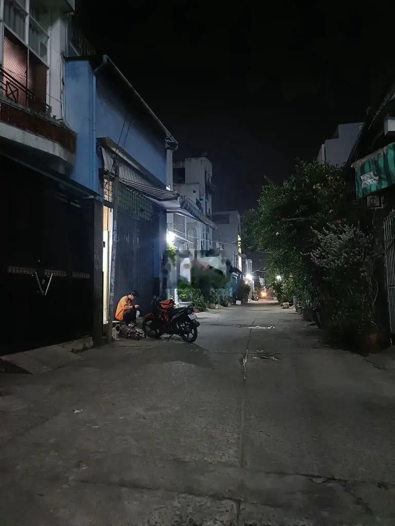 BÁN GẤP NHÀ 5,5X19M, HẺM XE TẢI THÔNG 2 CĂN RA MẶT TIỀN, CHỈ 45TR/M2