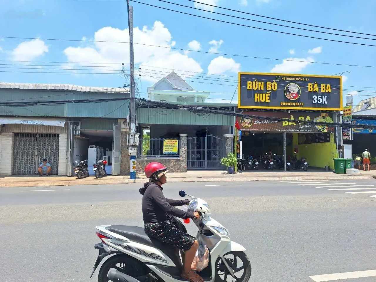 Đất biệt thự mặt tiền gần chợ Lái Thiêu 300m, P. Lái Thiêu, Tp. Thuận An