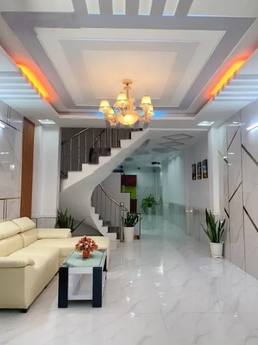 Thanh lý gấp nhà hẻm 6m Cao Thắng, P12, Q10 Giá 3tỷ590 Dt: 63m2 (4,5m x 14m) sổ hồng chính chủ