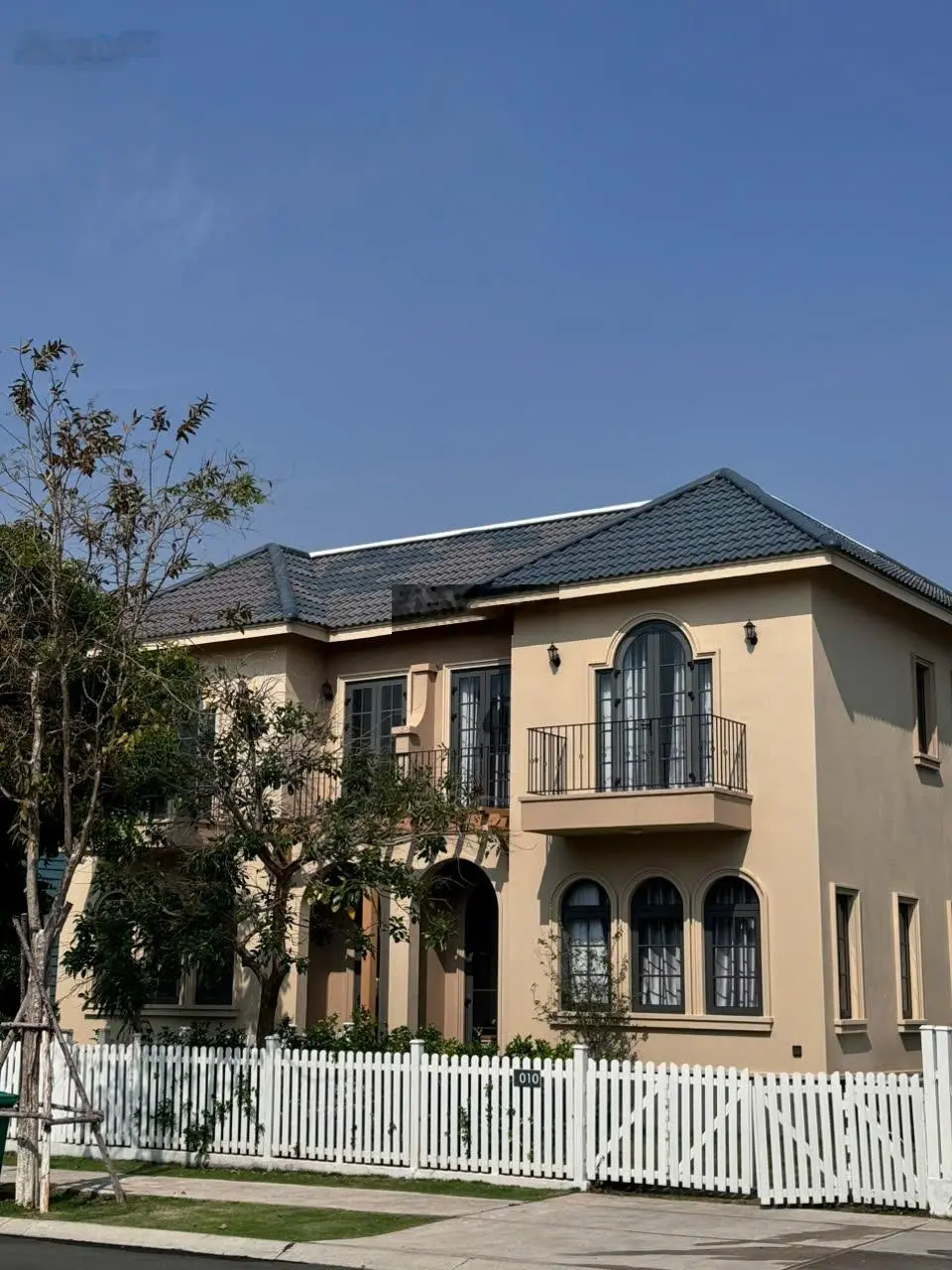 Biệt thự Novaworld Phan Thiết hướng Đông Nam gần hồ bơi Giá: 4.4 tỷ Bao thuế phí LH: 0966765282
