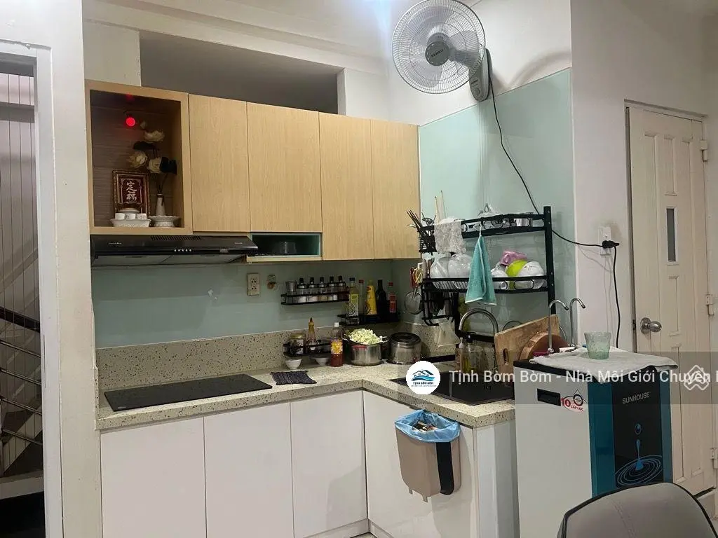 Nhà triệu đô: 65m kế bên Hà Đô, 4 tầng, mặt tiền đang kinh doanh, Vip Quận 10 26 tỷ