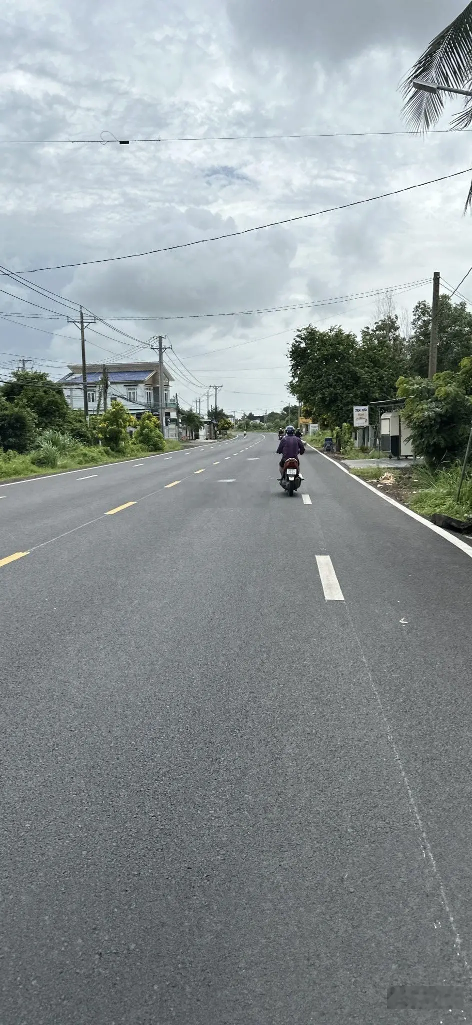 Chính chủ cần bán gấp lô đất gần Biển Hồ Tràm giá cực kì rẻ, nằm kế bên khu hành chính, gần biển