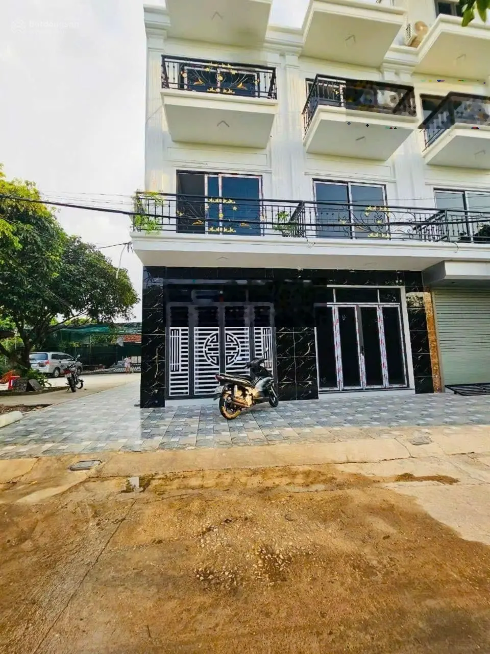 Bán căn 57m2x3T, Mặt oto tránh, gần chợ Đông La, 7 phút Penika Tố Hữu