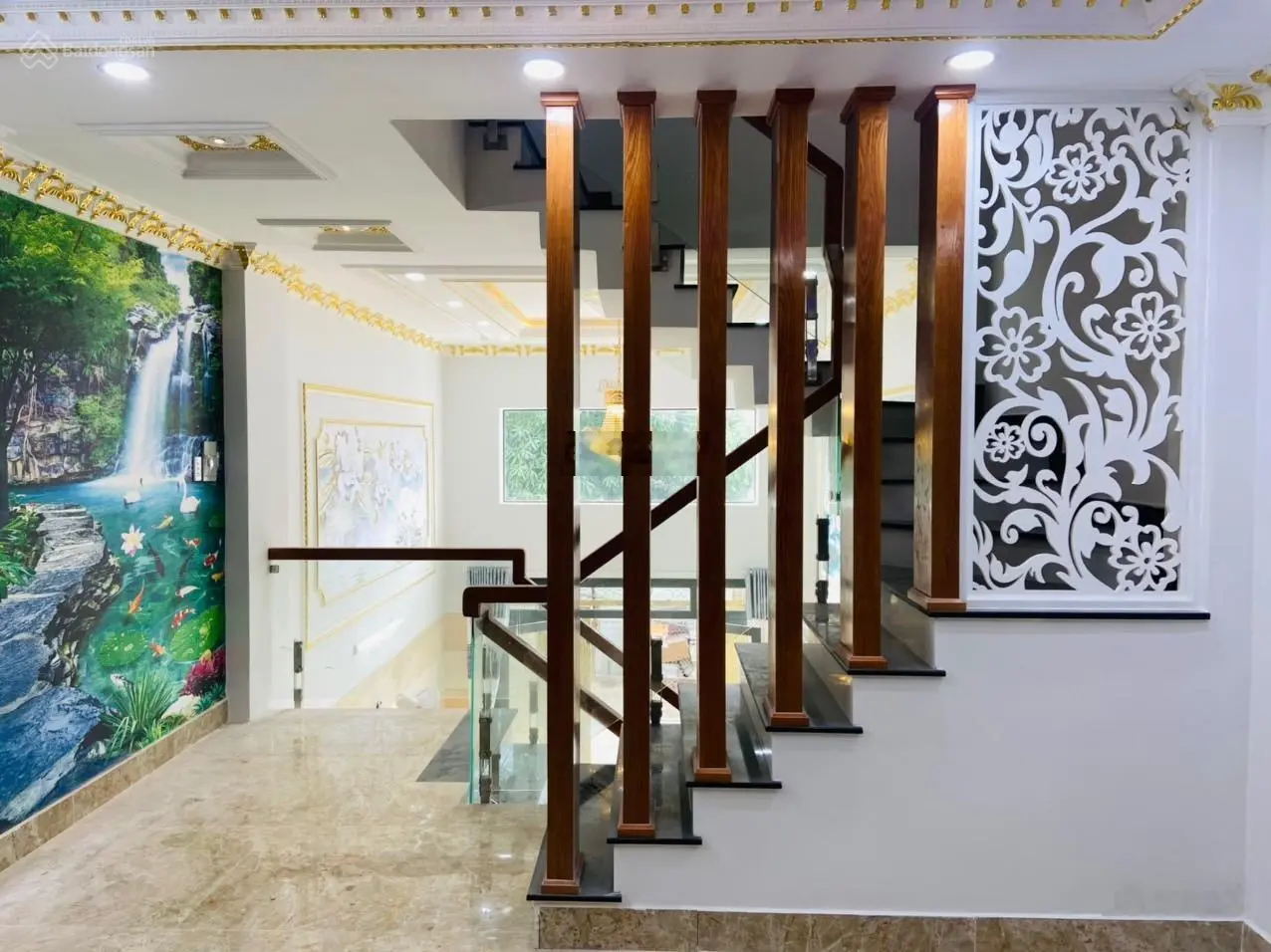 Bán nhà 1 sẹc Lê Văn quới hẻm thông 8m. DT ngang 4,2x15m đúc lửng 3 tấm hẻm xe hơi giá 5tỷ2