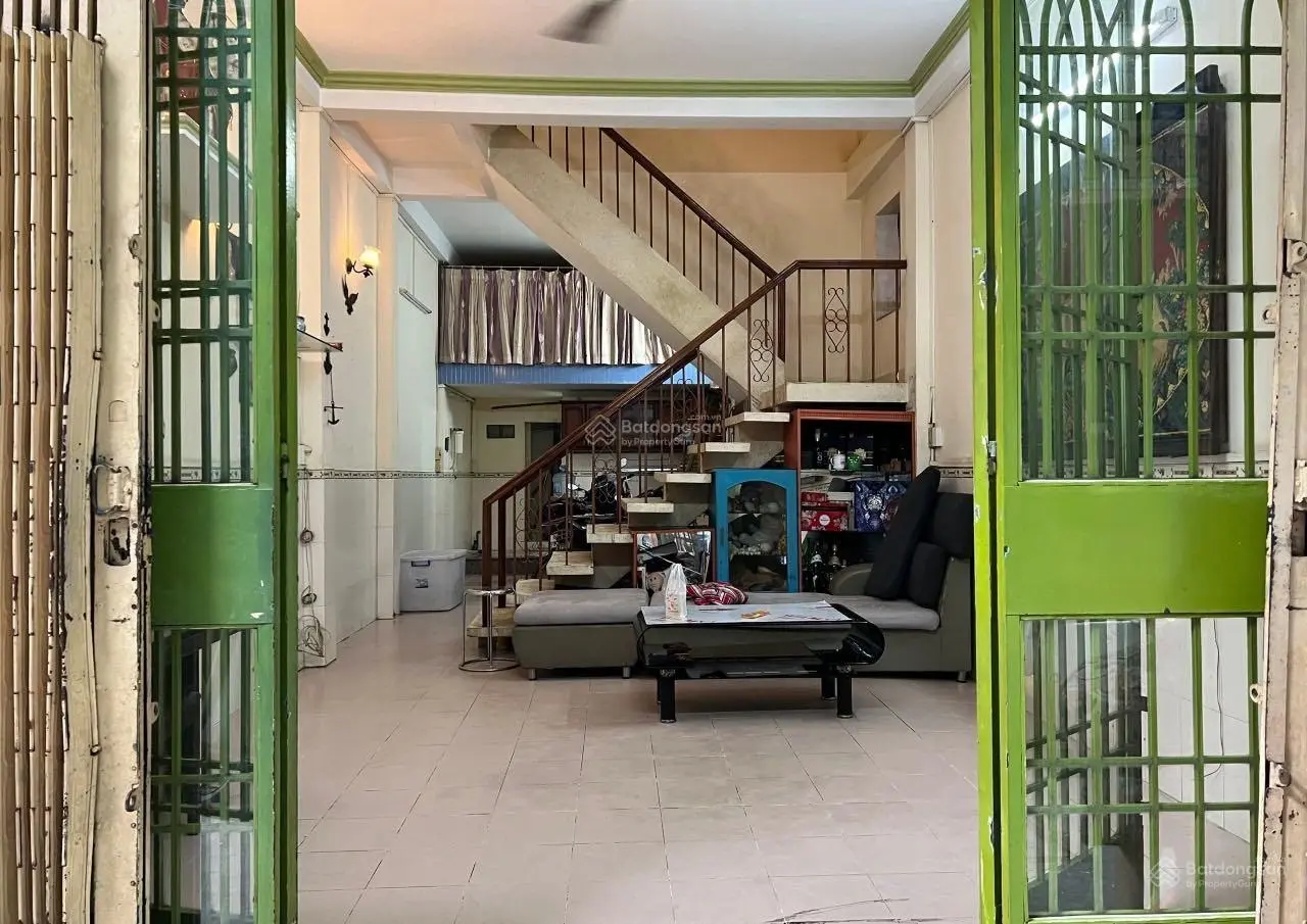 Nhà 3 tầng - ngay chợ Tân Bình - giá nhỉnh 5 tỷ