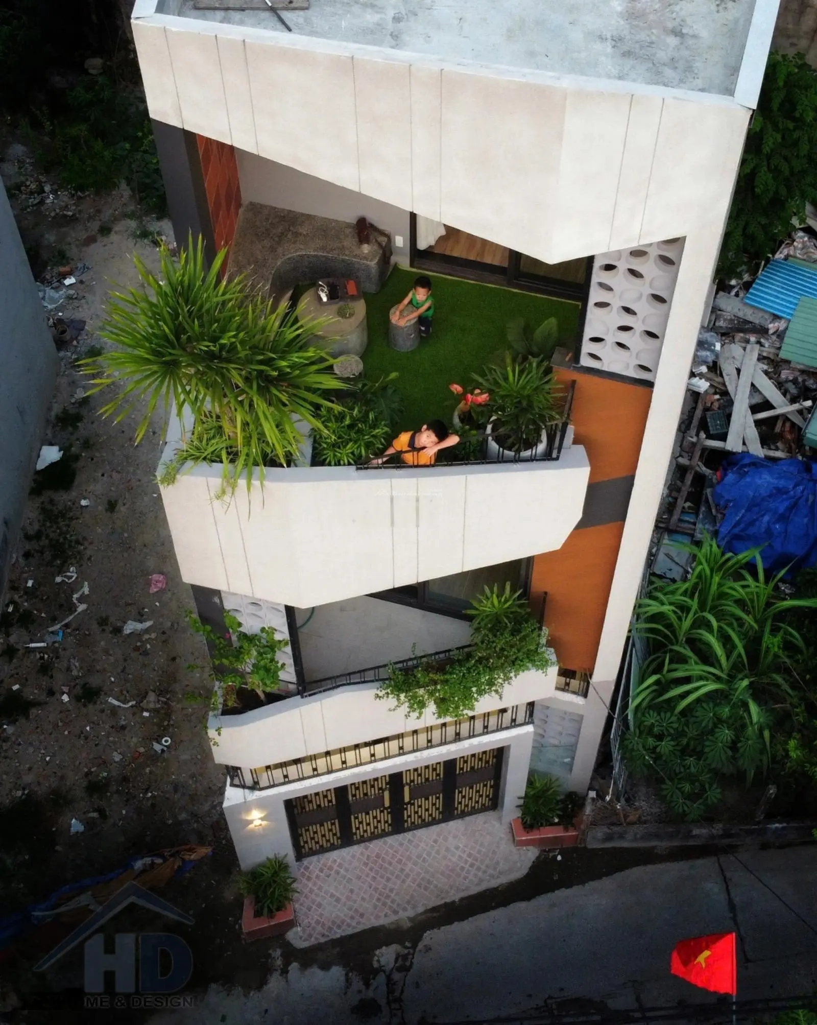 Bán nhà 3 tầng full nội thất kiệt đường Âu Cơ, gần chợ Hoà Khánh, Đà Nẵng