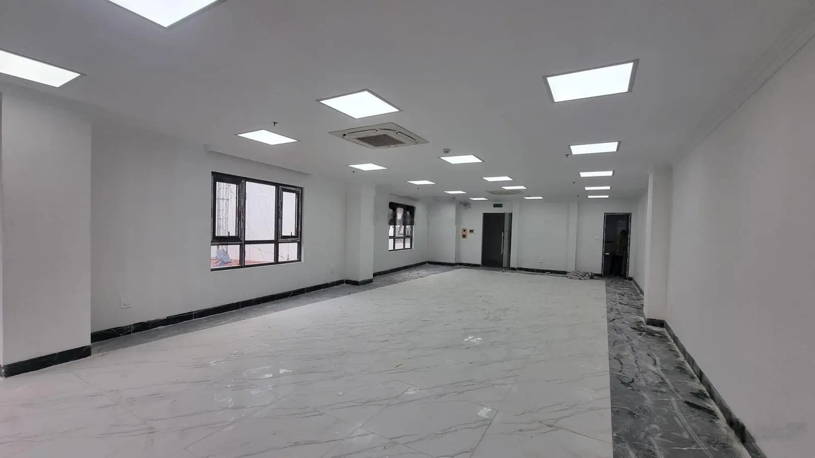Bán nhà mặt phố Nguyễn Ngọc Nại Thanh Xuân - 8 tầng kinh doanh - DT 103m2 giá chào 56 tỷ