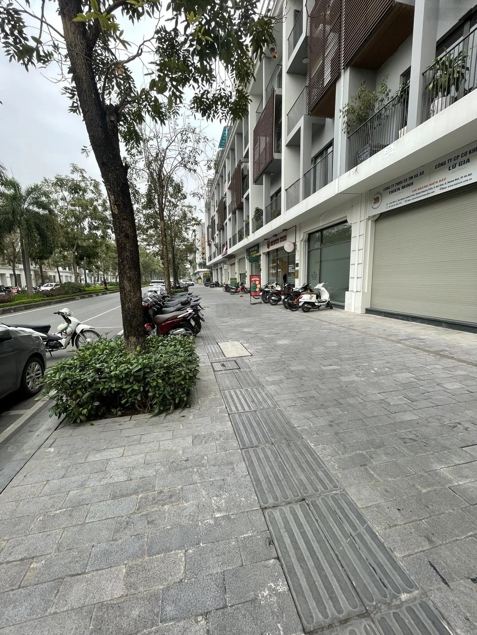 Thương lượng sâu! Cc cần bán căn LK 75m2 mặt đại lộ Hoàng Mai 30m, ở sướng kinh doanh đỉnh, 31 tỷ