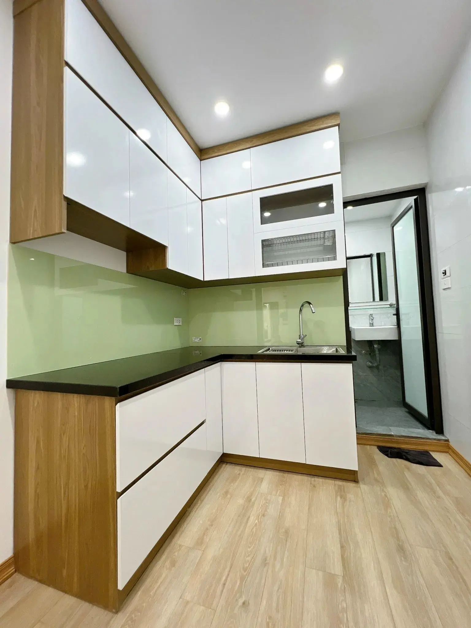 Căn hộ 2PN full nội thất - Đại La, Hai Bà Trưng - 60m2 - hơn 2 tỷ