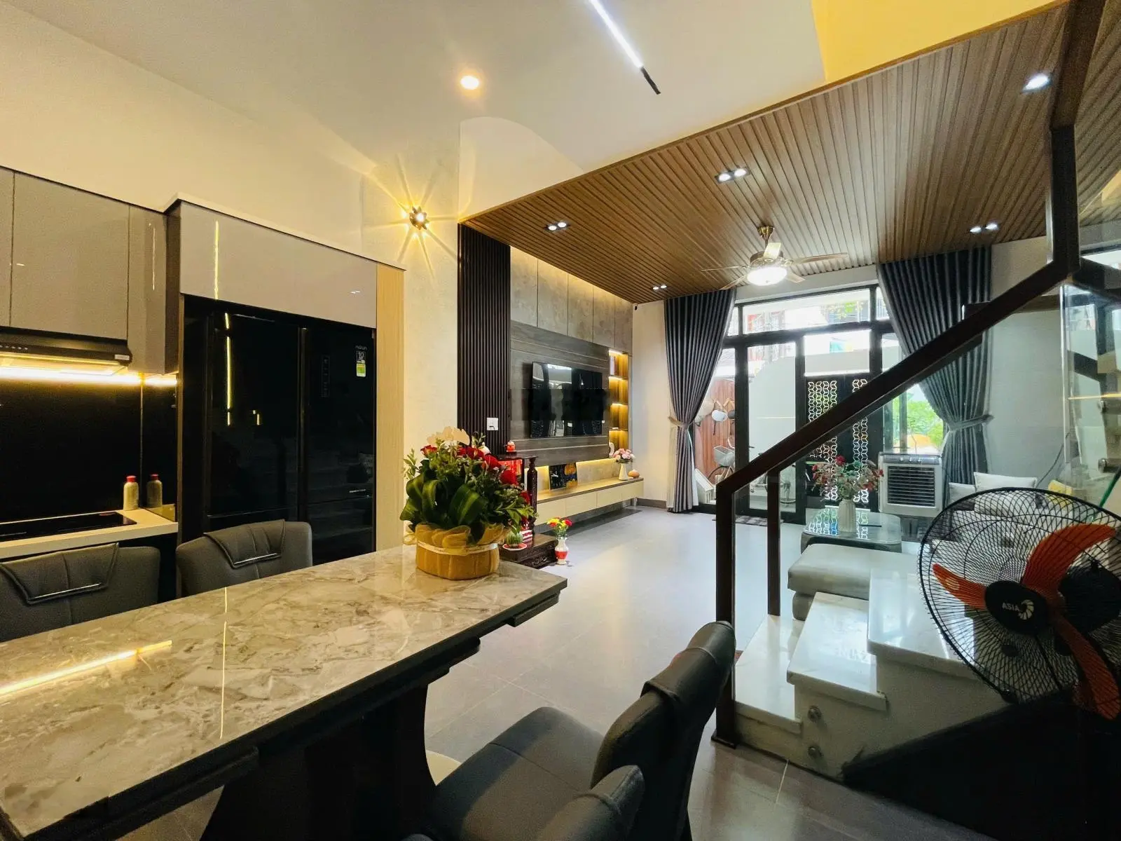 Bán nhà Hòa Minh 15, diện tích 67.5m2 cách biển Liên Chiểu 450m. Giá chỉ 5tỷ5