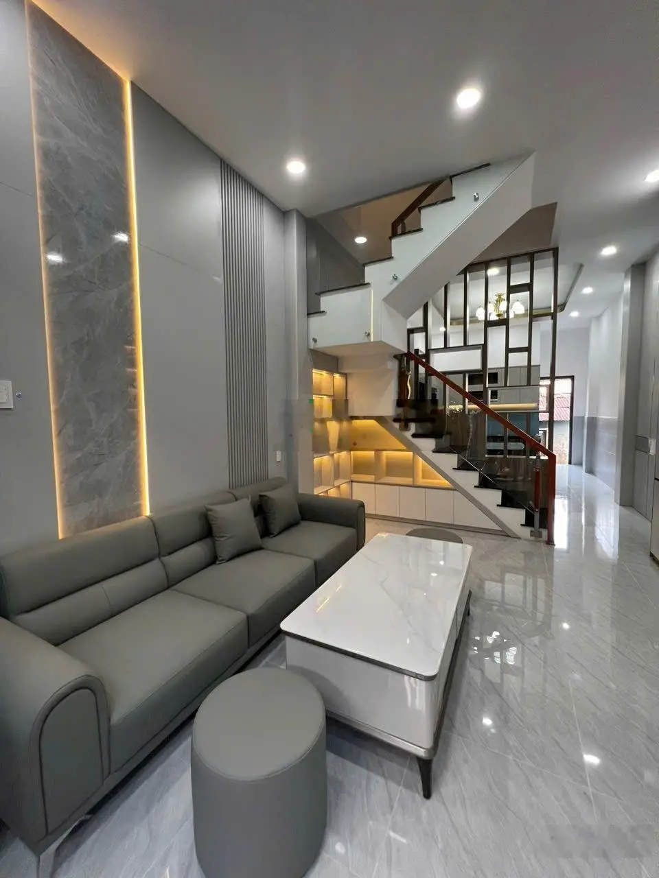 Nhà 2lầu mới đường phan văn trị , p10 , quận - gv