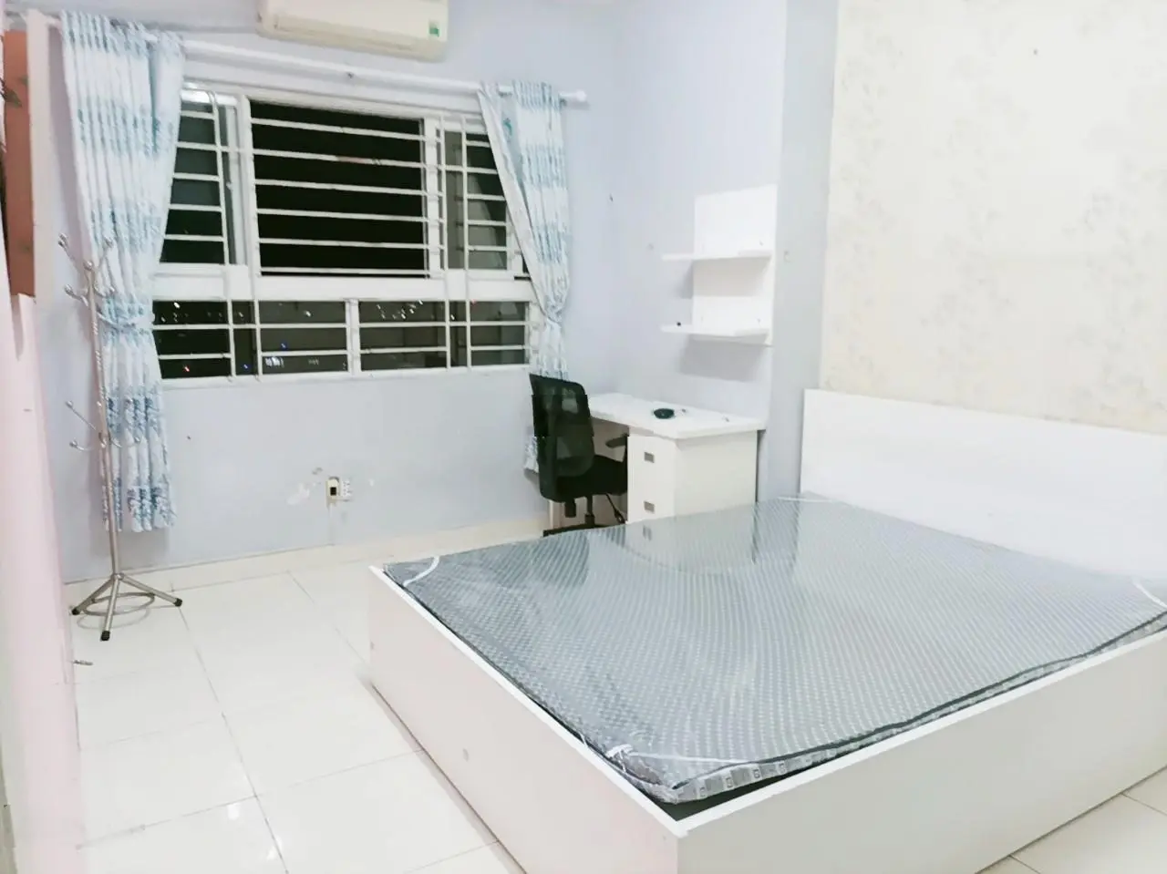 Chính chủ cần tiền bán chung cư Tân Hương Tower 75m 2PN giá 2 tỷ