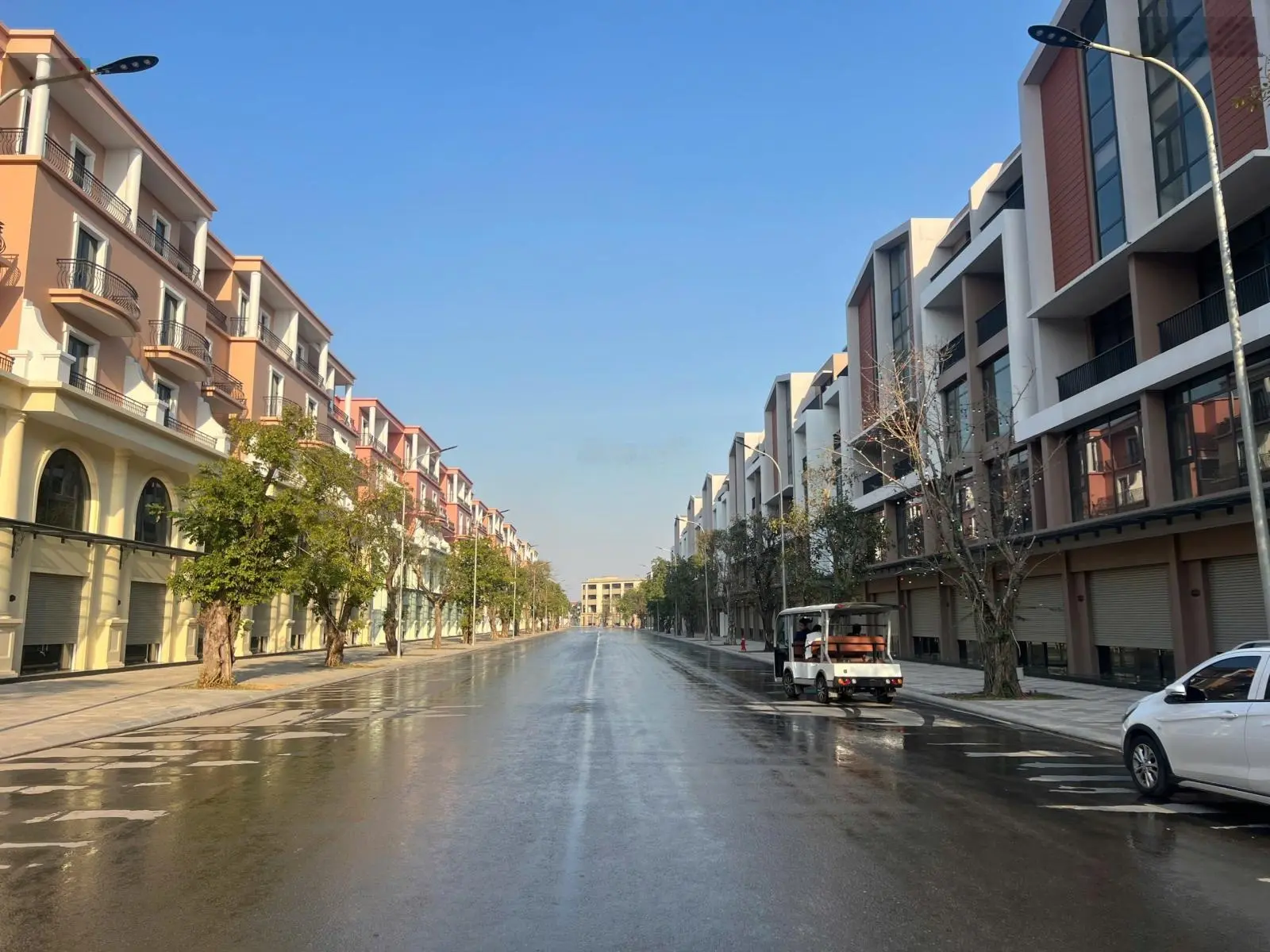 Cần bán căn Shophouse đại lộ Hừng Đông giá 10.7 tỷ, LH 0961694919