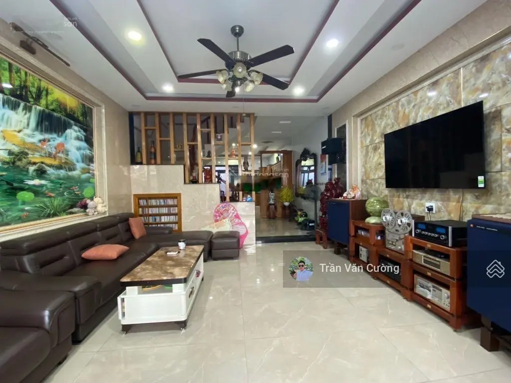 Hàng rất hiếm gấp bán nhà đẹp Lê Văn Việt, trung tâm Q9, ngay Vincom Quận 9, 15tỷ