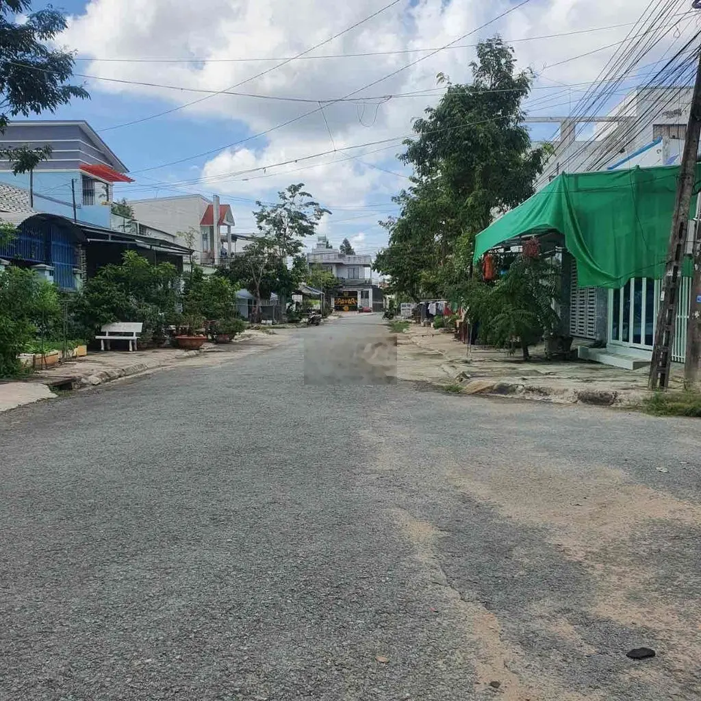 CẦN BÁN GẤP CÓ GIÁ RẺ NỀN THỔ KHU TÂN NGÃI