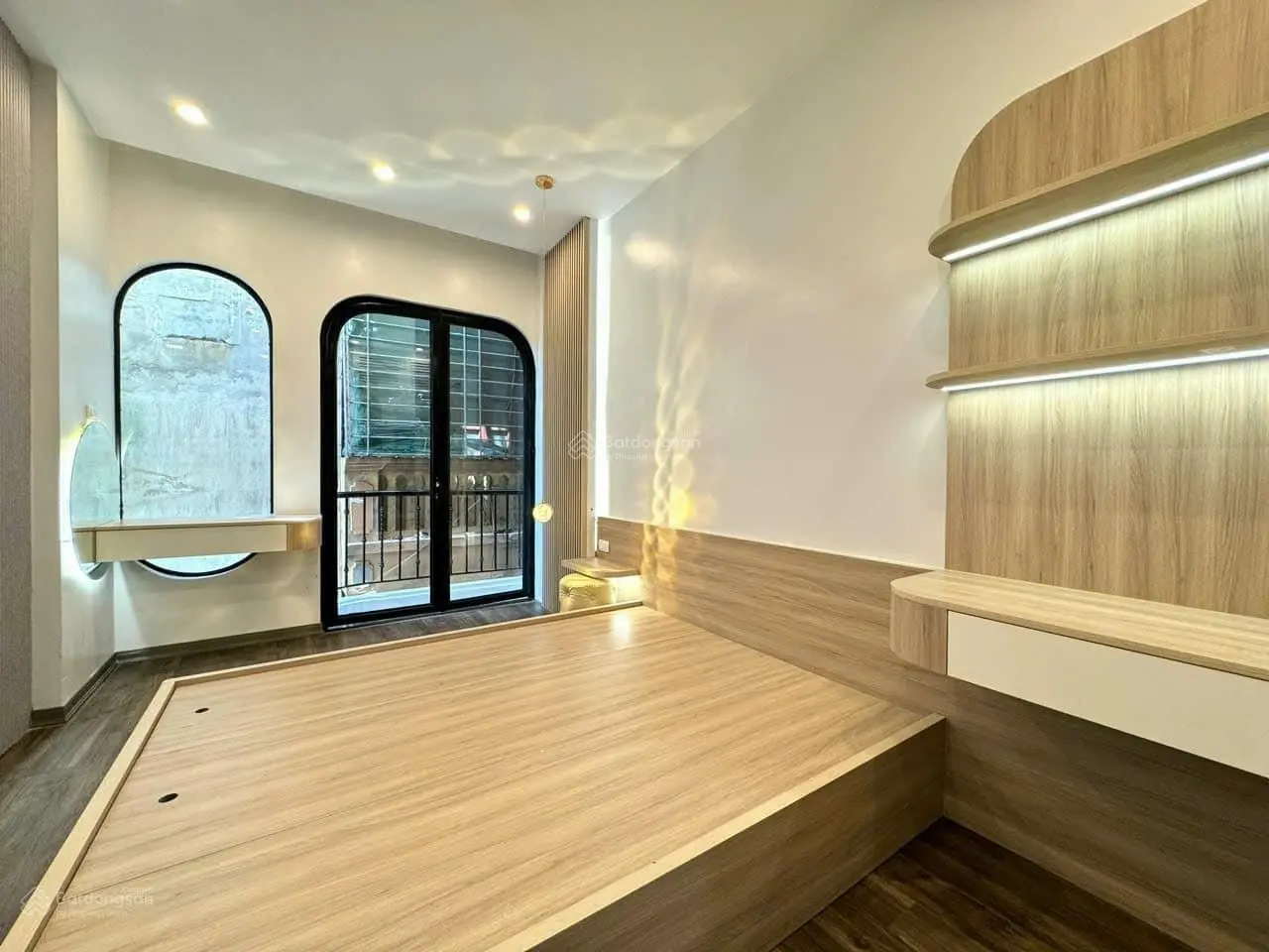 Bất Ngờ Bán Nhà 29m2 5 tầng mới xây sổ đỏ vuông đét đồ đạc mới nguyên vừa ở vừa kinh doanh