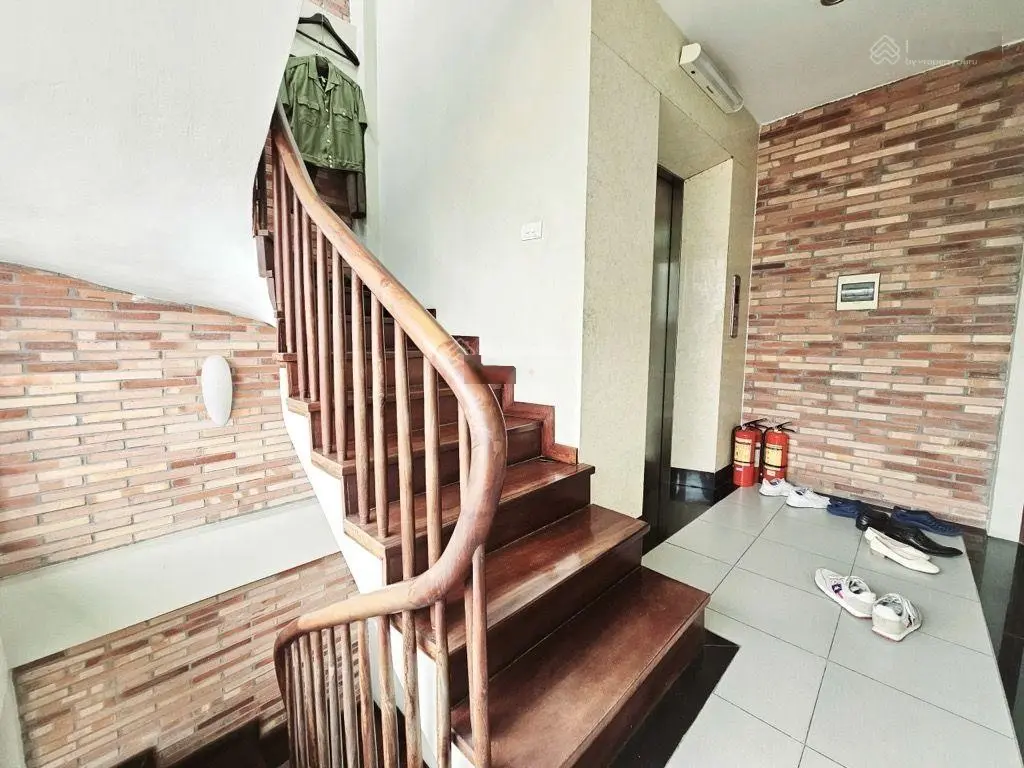 Nhà đẹp lô góc Đặng Thai Mai, ô tô tránh, 66m 6 tầng thang máy, 28.5 tỷ