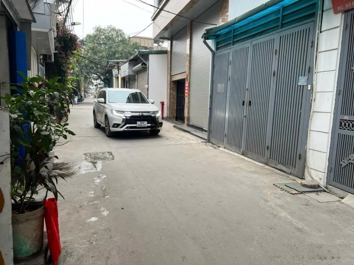 Định Công Thượng DT 32m2 MT 4m, nhà đẹp mặt ngõ thông ôtô vào nhà kinh doanh an sinh đều đỉnh